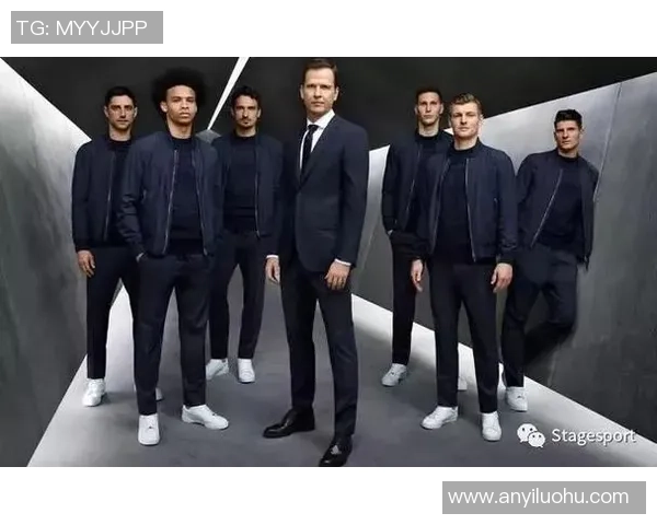 足球明星黑色衬衫女生的时尚魅力与运动精神完美结合的独特风格解析